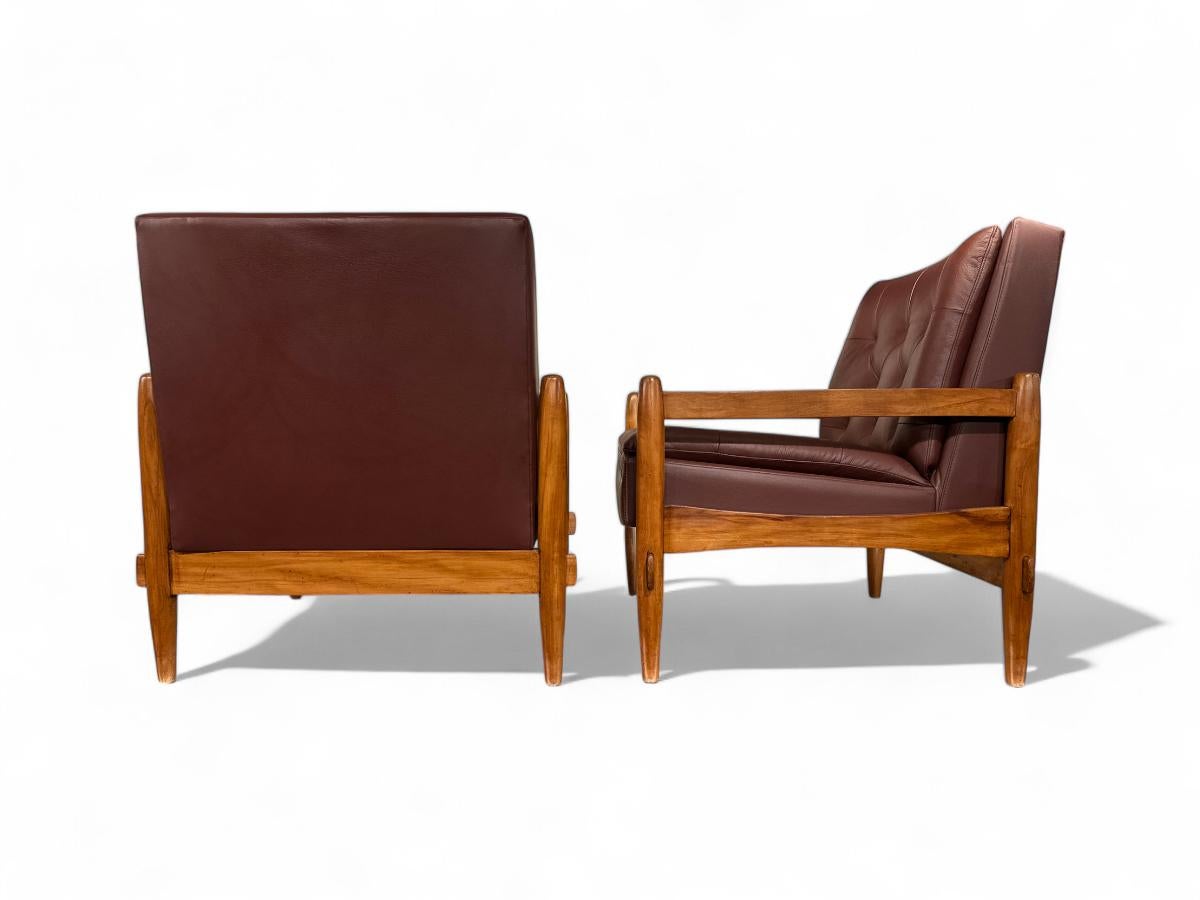 Hand-Crafted Brazilian Modern Armchair Pair in Purple Leather & Hardwood, Cimo, Brazil, 1960