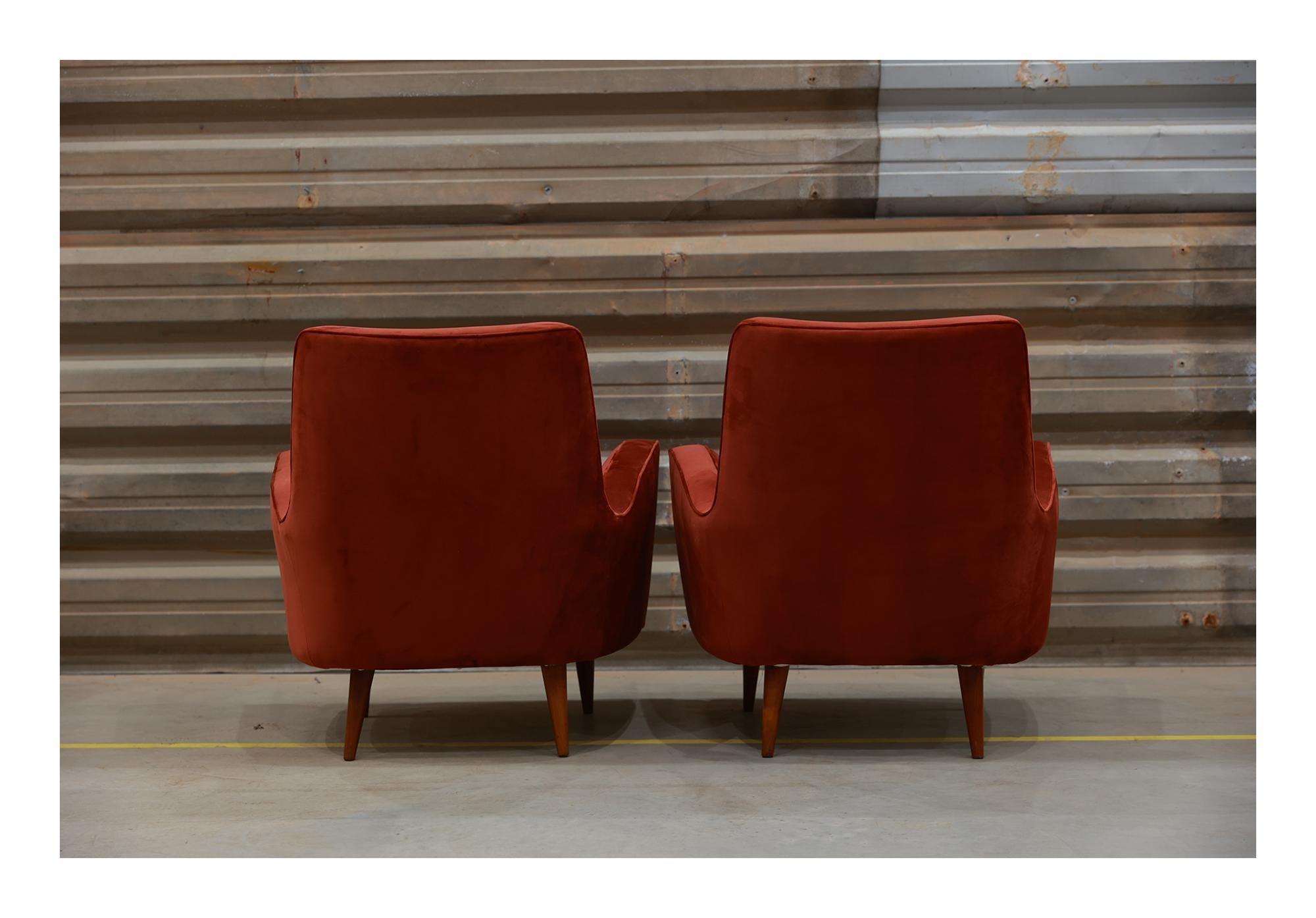 Brazilian Modern Armchair Set in Hardwood & Burgundy Fabric by Forma, 1950’s  In Good Condition For Sale In New York, NY