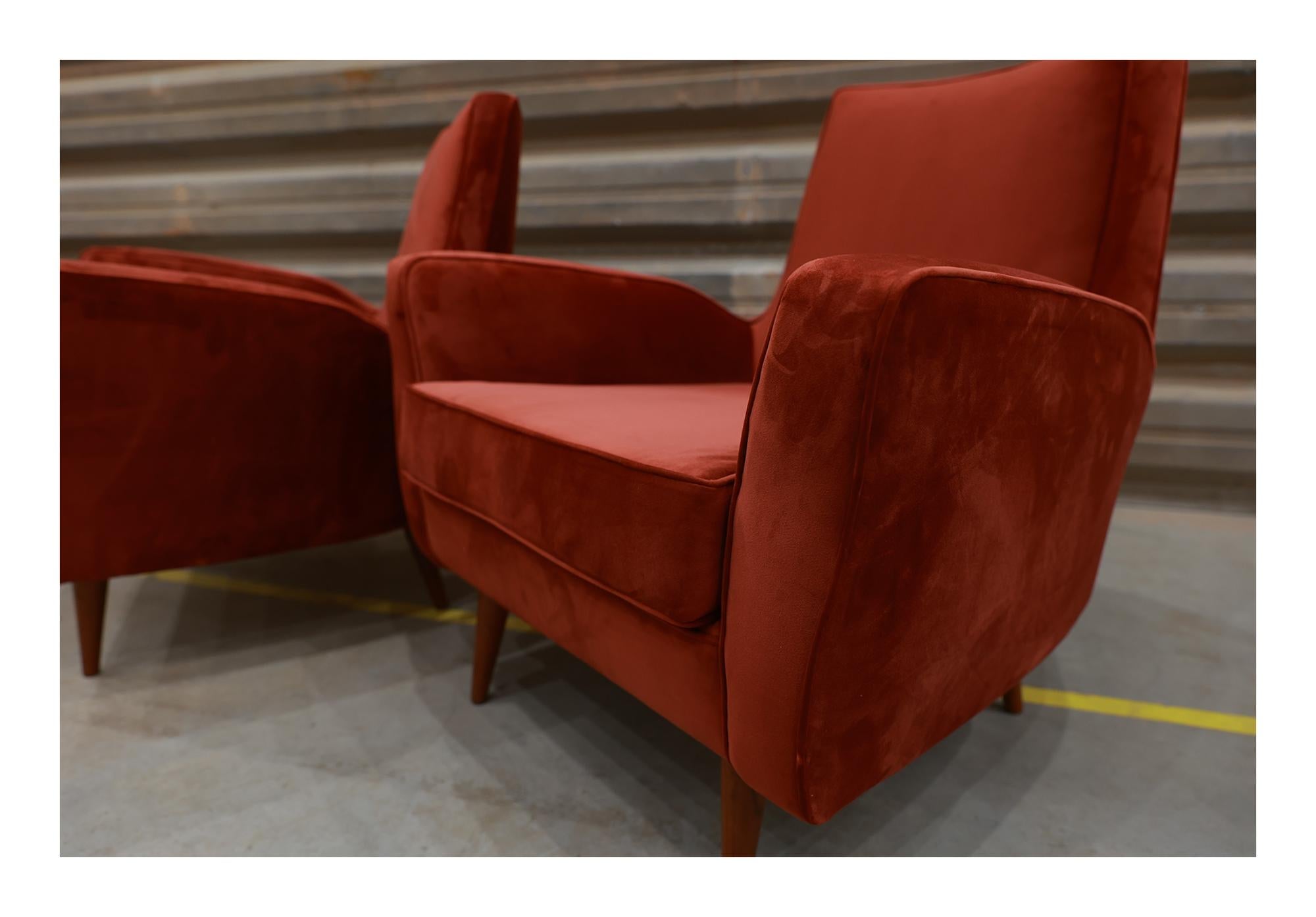 Modernes brasilianisches Sessel-Set aus Hartholz und burgunderrotem Stoff von Forma, 1950er Jahre  im Angebot 1