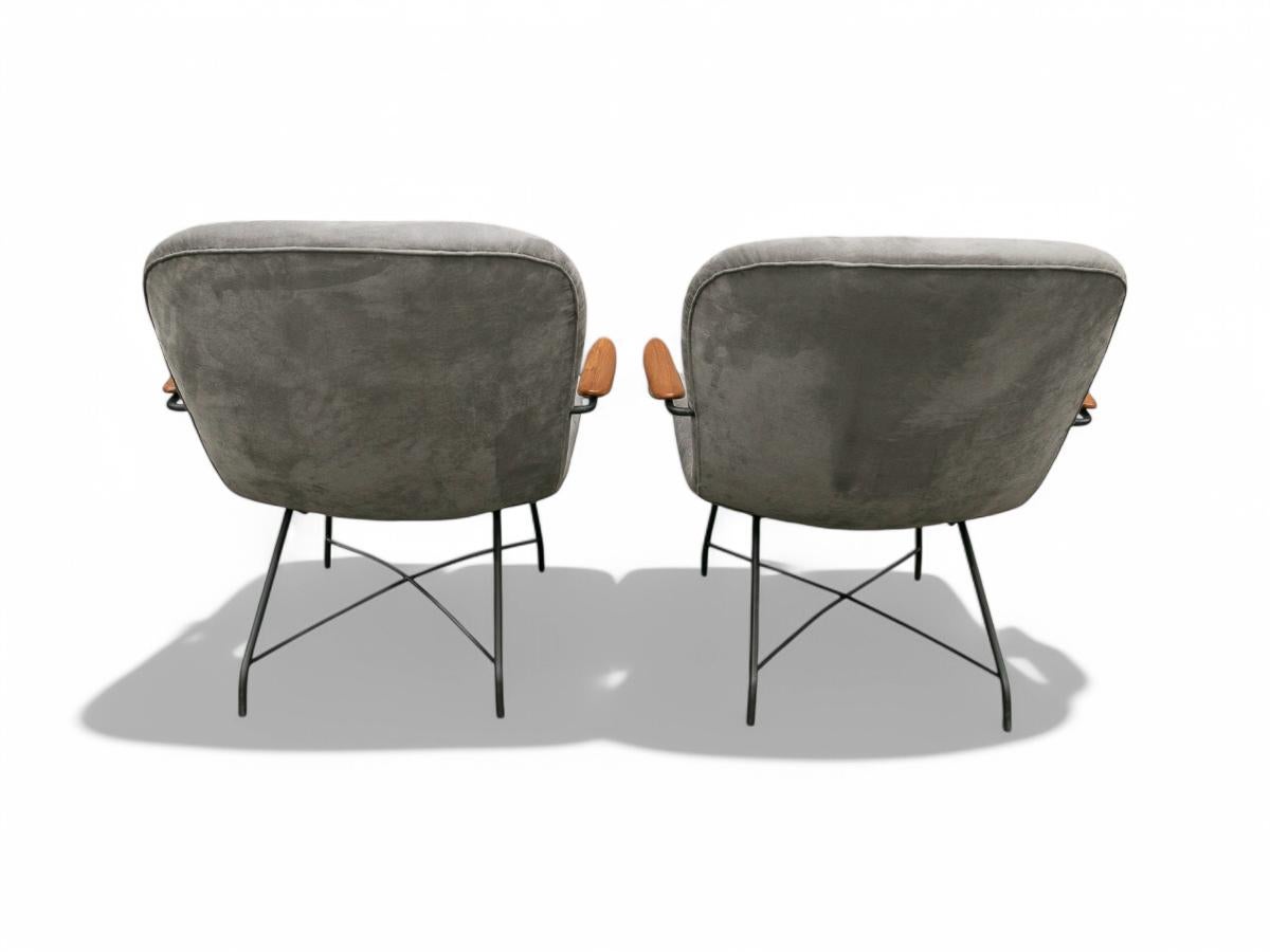 Brazilian Modern Armchairs in Fabric, Hardwood & Metal, Carlo Hauner, 1950s For Sale 1