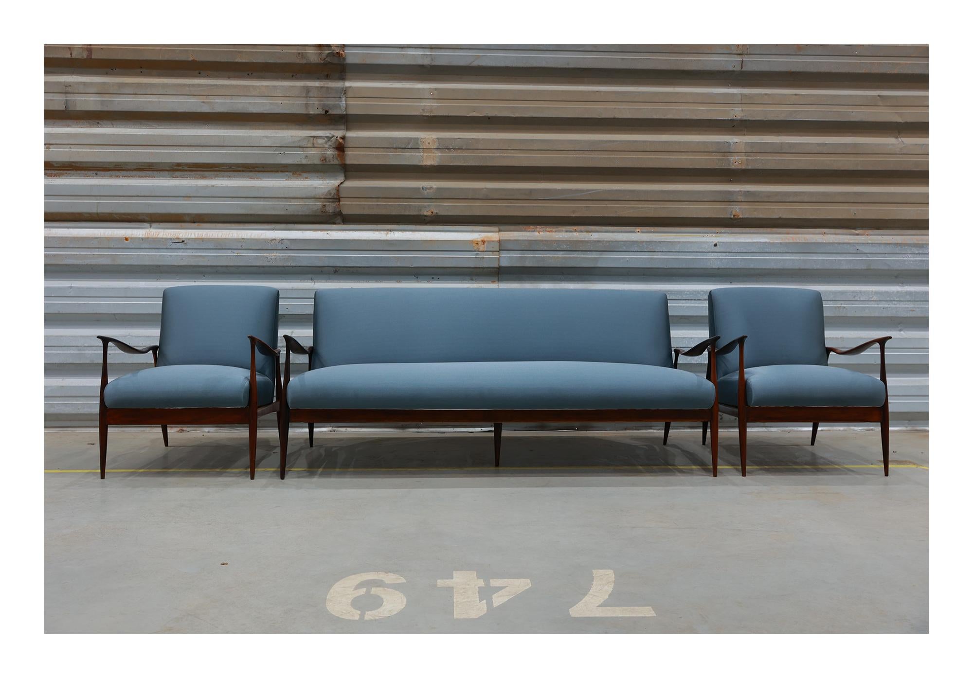 Mid-Century Modern Brazilian Modern Armchairs in Hardwood and Blue Fabric, Giuseppe Scapinelli