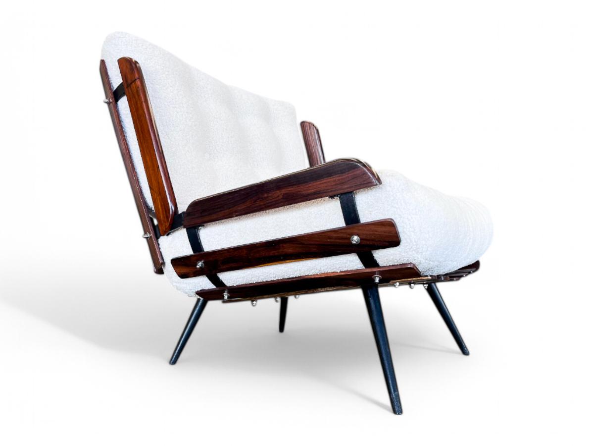 Brazilian Modern Armchairs in Hardwood & Boucle, Carlo Hauner & Martin Eisler 7