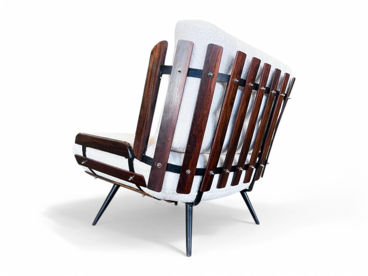 Brazilian Modern Armchairs in Hardwood & Boucle, Carlo Hauner & Martin Eisler 10