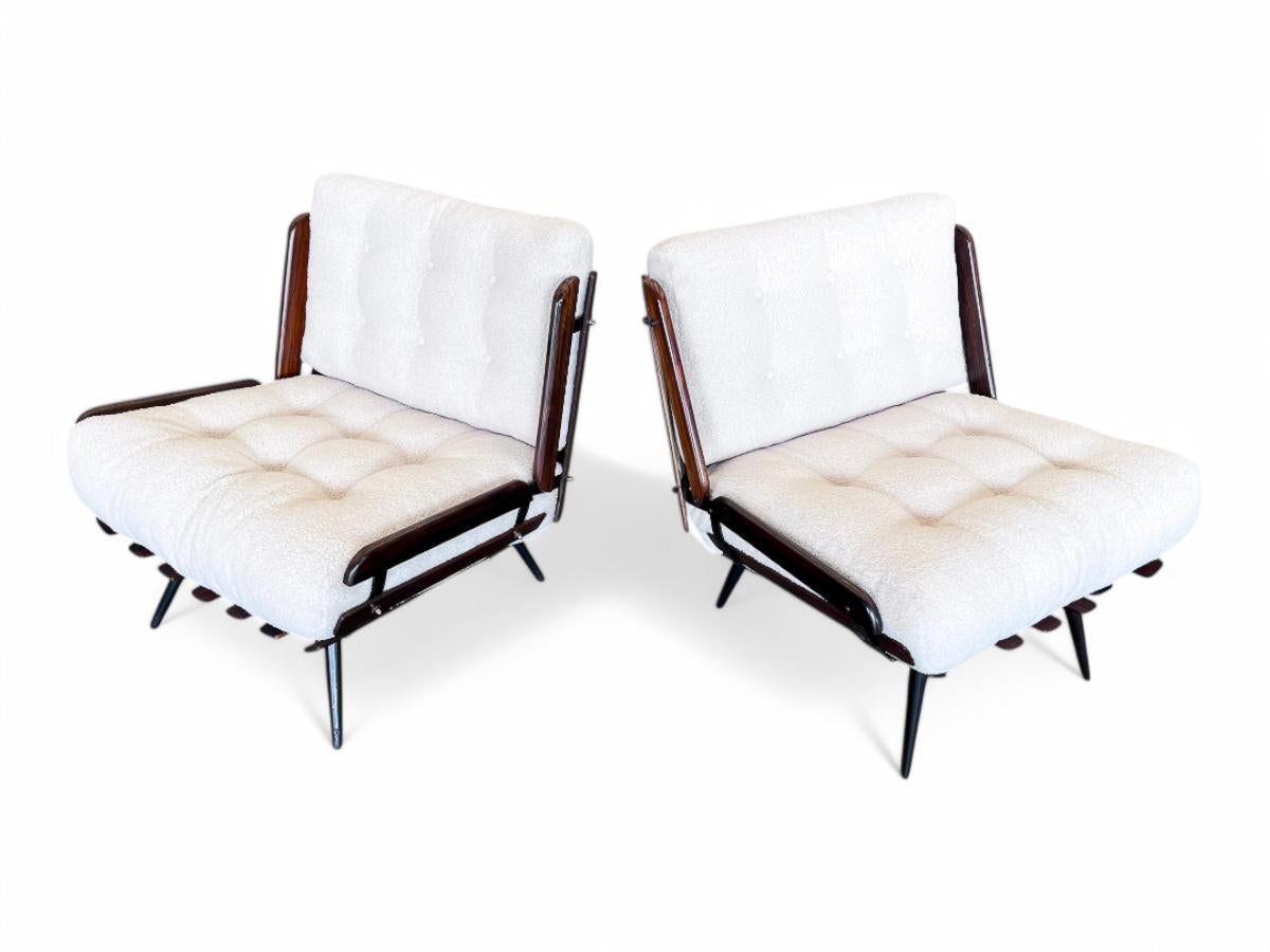 Brazilian Modern Armchairs in Hardwood & Boucle, Carlo Hauner & Martin Eisler In Good Condition In New York, NY