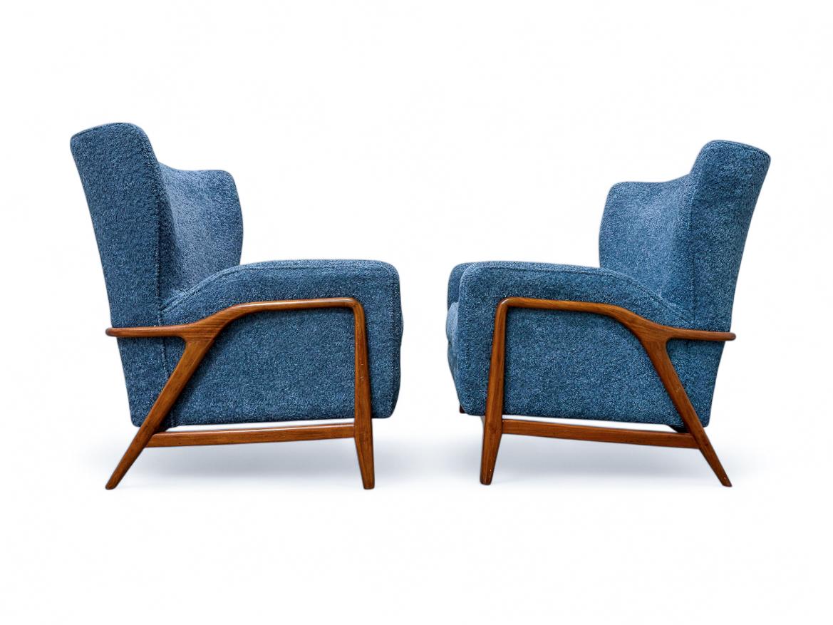 Poltrone moderne brasiliane in legno duro e bouclé, Giuseppe Scapinelli, 1950 ca. in vendita 3