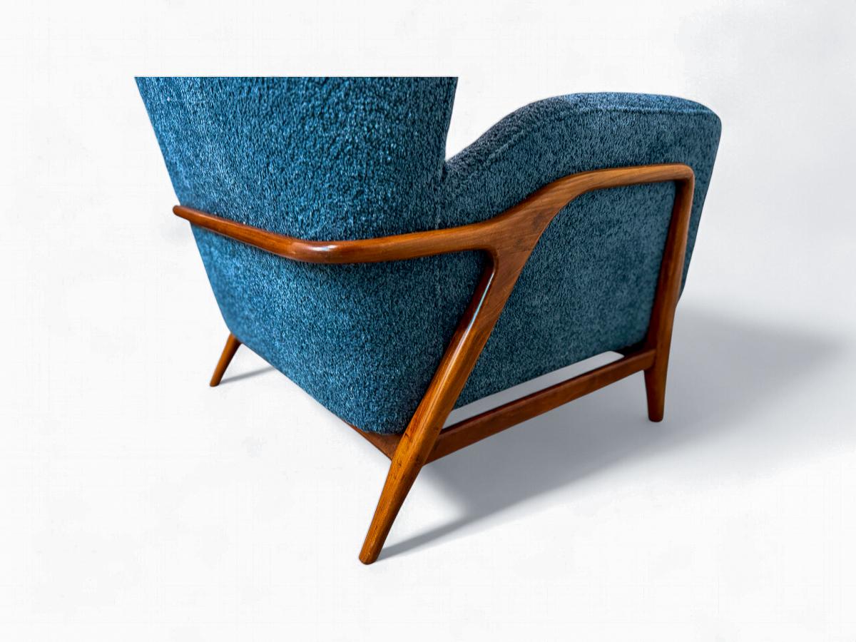 Mid-Century moderno Poltrone moderne brasiliane in legno duro e bouclé, Giuseppe Scapinelli, 1950 ca. in vendita