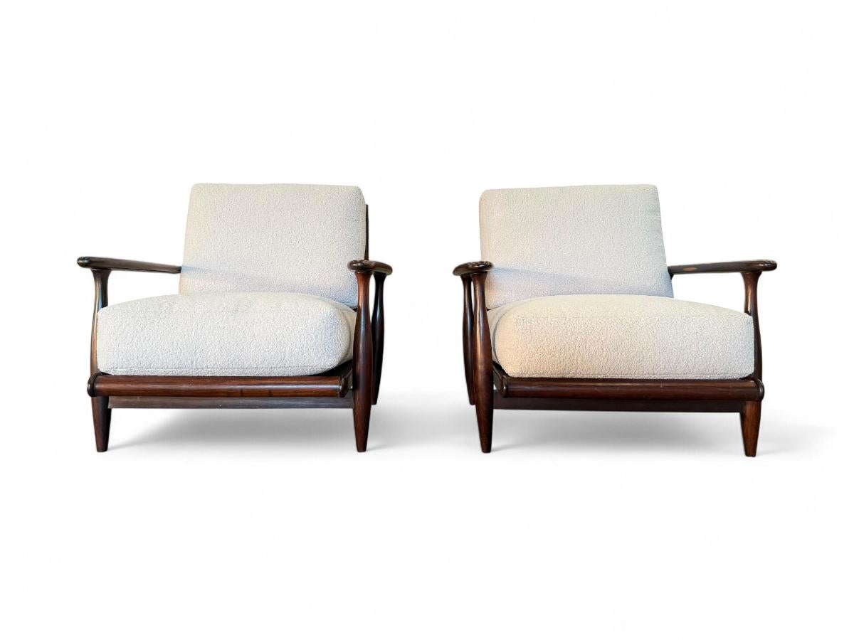 Brazilian Modern Armchairs in Hardwood & Boucle, Liceu De Artes, Brasil, 1960s In Good Condition For Sale In New York, NY