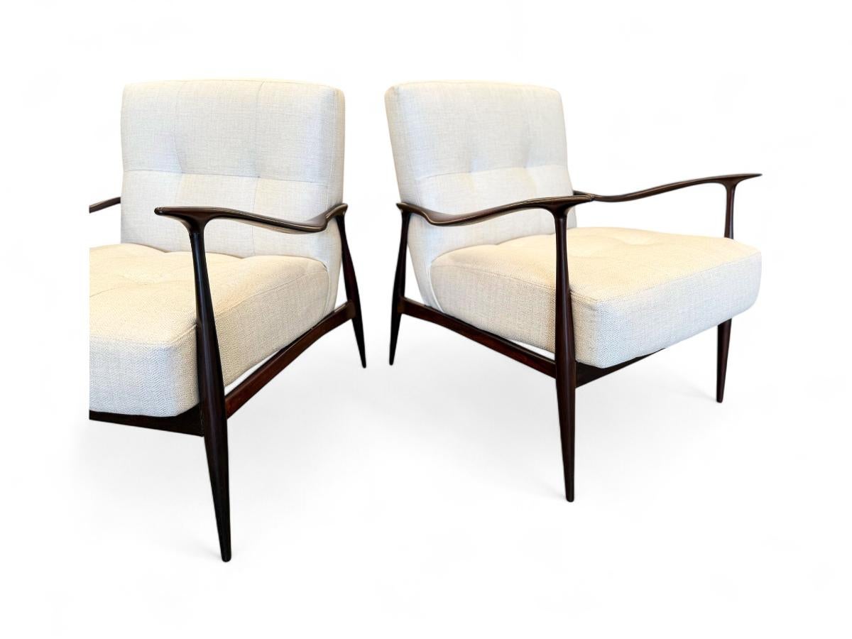 Chenille Fauteuils modernes brésiliens en bois dur et chenille, Giuseppe Scapinelli, c.C., années 1950 en vente