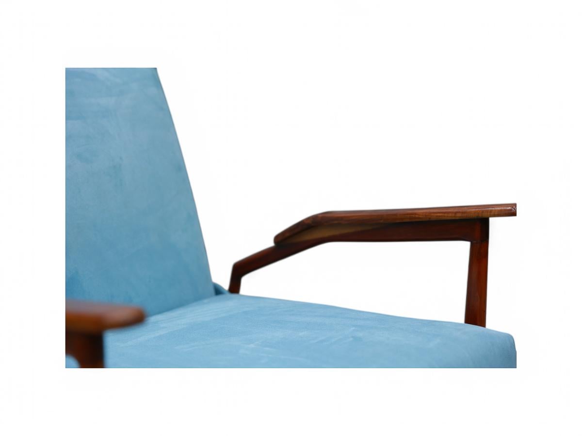Brazilian Modern Armchairs in Hardwood & Fabric by Giuseppe Scapinelli, 1950s For Sale 3