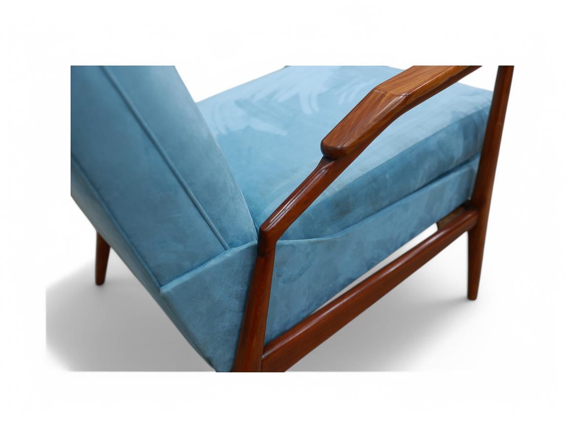 Brazilian Modern Armchairs in Hardwood & Fabric by Giuseppe Scapinelli, 1950s For Sale 4