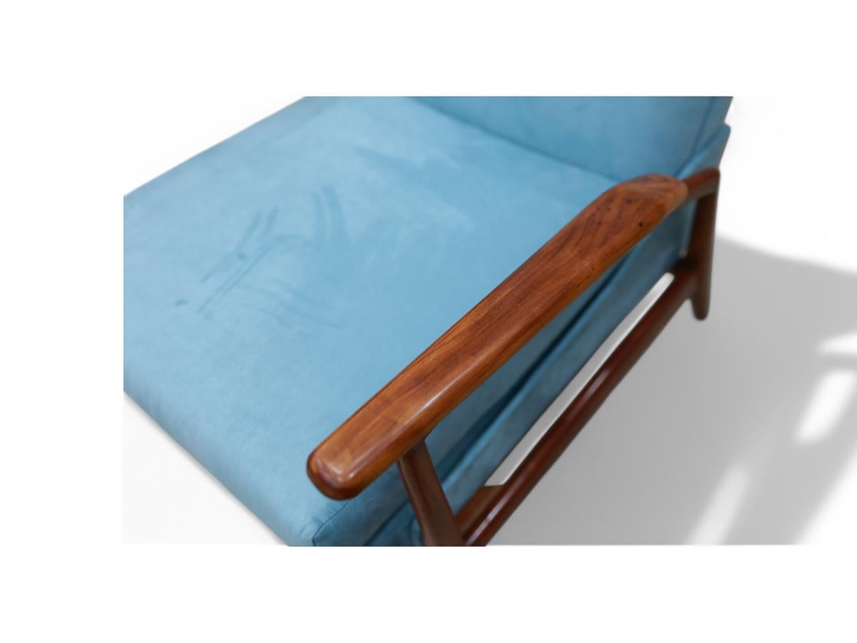 Brazilian Modern Armchairs in Hardwood & Fabric by Giuseppe Scapinelli, 1950s For Sale 5