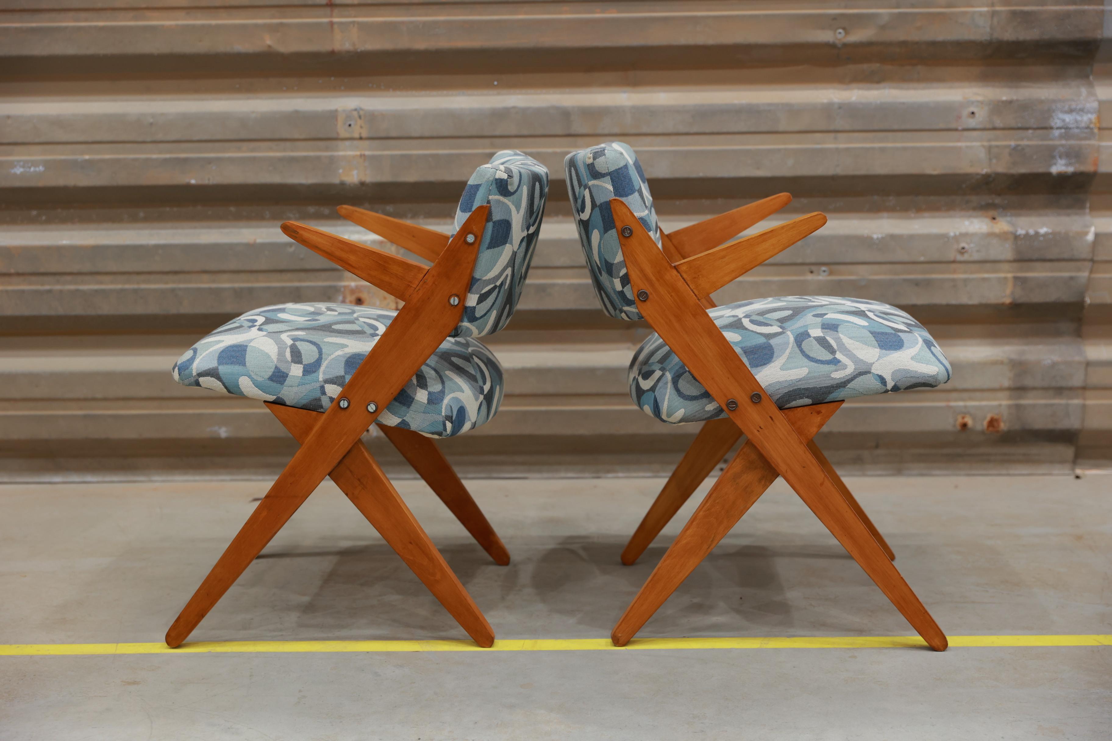 Mid-Century Modern Brazilian Modern Armchairs in hardwood & floral upholstery by Jose Zanine Caldas For Sale