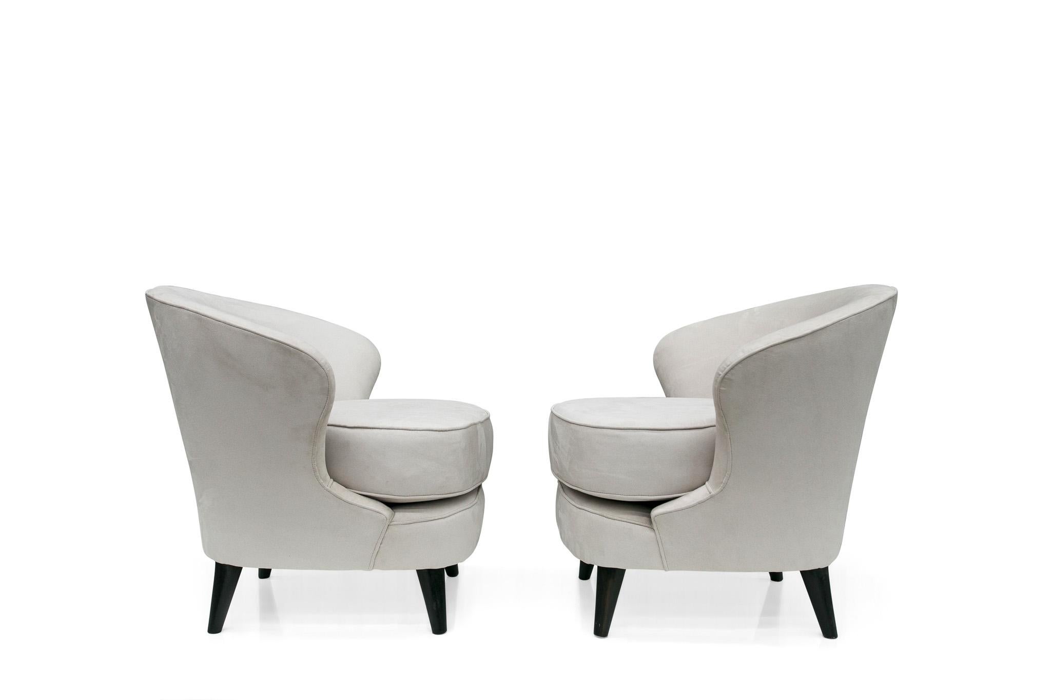 Brazilian Modern Armchairs in Hardwood & Grey Velvet by Joaquim Tenreiro Brazil For Sale 3