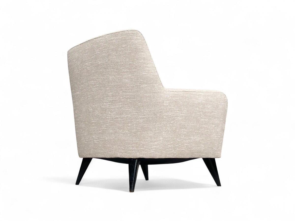 Brazilian Modern Armchairs in Hardwood, Joaquim Tenreiro, 1950s, Brazil For Sale 1