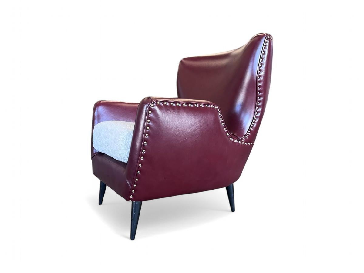 Brazilian Modern Armchairs in Hardwood, Leather & Boucle, Carlo Hauner, 1950s For Sale 3