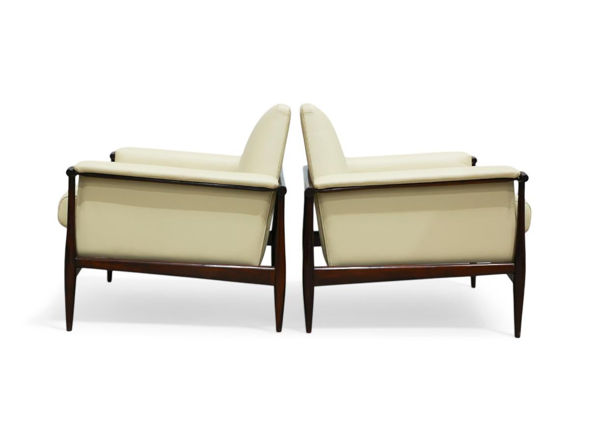 Mid-Century Modern Brazilian Modern Armchairs in Hardwood & Leather, Liceu de Artes, Brazil, 1960s For Sale