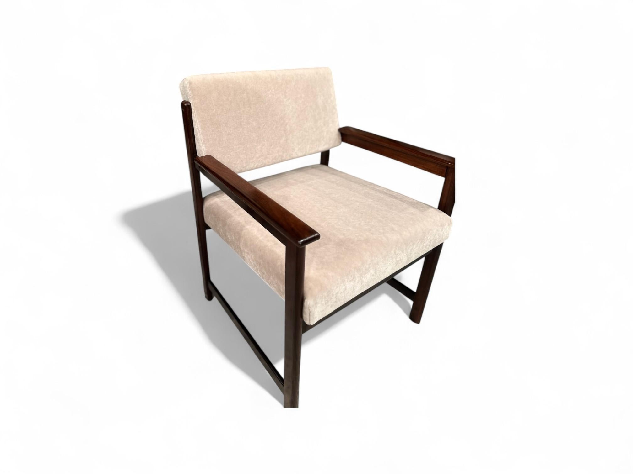 Hand-Painted Brazilian Modern Armchairs in Hardwood & Mohair, Jorge Jabour, Brazil 1960s For Sale