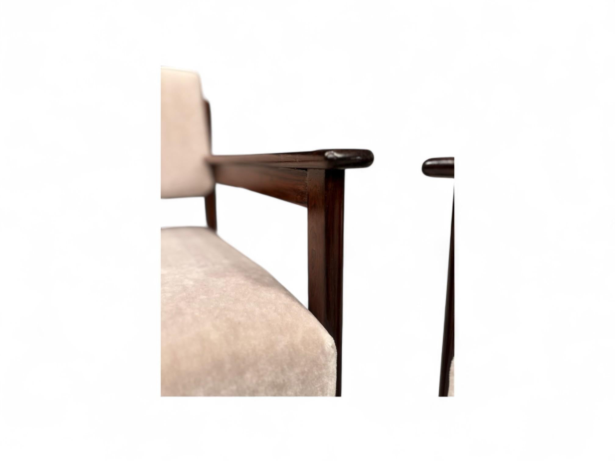 Brazilian Modern Armchairs in Hardwood & Mohair, Jorge Jabour, Brazil 1960s For Sale 1