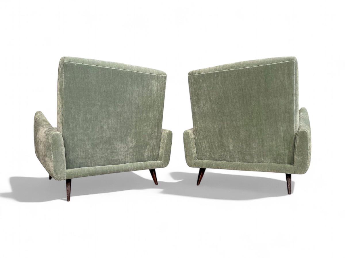 Brazilian Modern Armchairs in Hardwood & Velvet Att. to Jorge Zalszupin, 1960s en vente 1