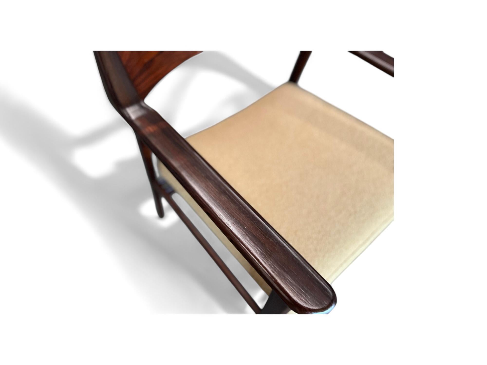 Brazilian Modern Armchairs in Hardwood & Yellow Boucle, Jorge Jabour, Brazil For Sale 7