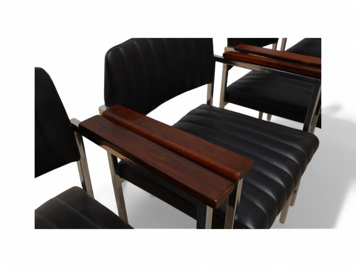 Poltrone moderne brasiliane in acciaio, pelle e legno Sconosciuto, anni '60, Brasile in vendita 4