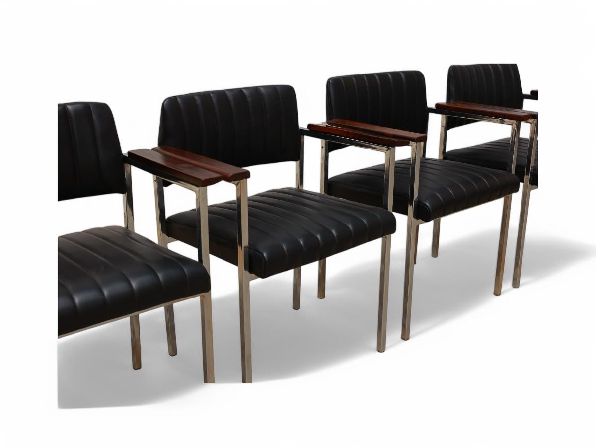 Mid-Century moderno Poltrone moderne brasiliane in acciaio, pelle e legno Sconosciuto, anni '60, Brasile in vendita