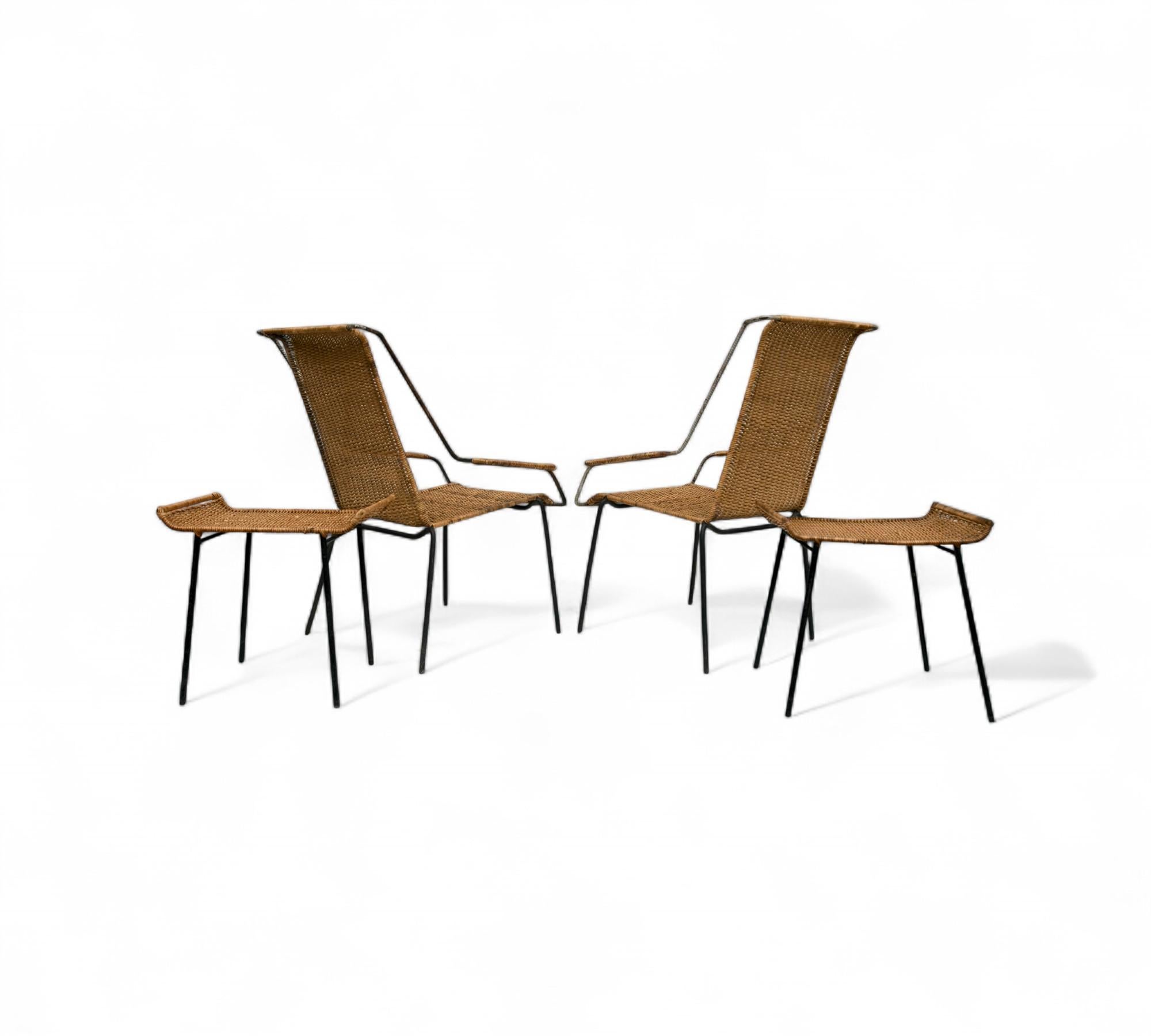 Mid-Century moderno Set di poltrone e sgabelli moderni brasiliani in canna e ferro Att. Carlo Hauner, anni '50 in vendita