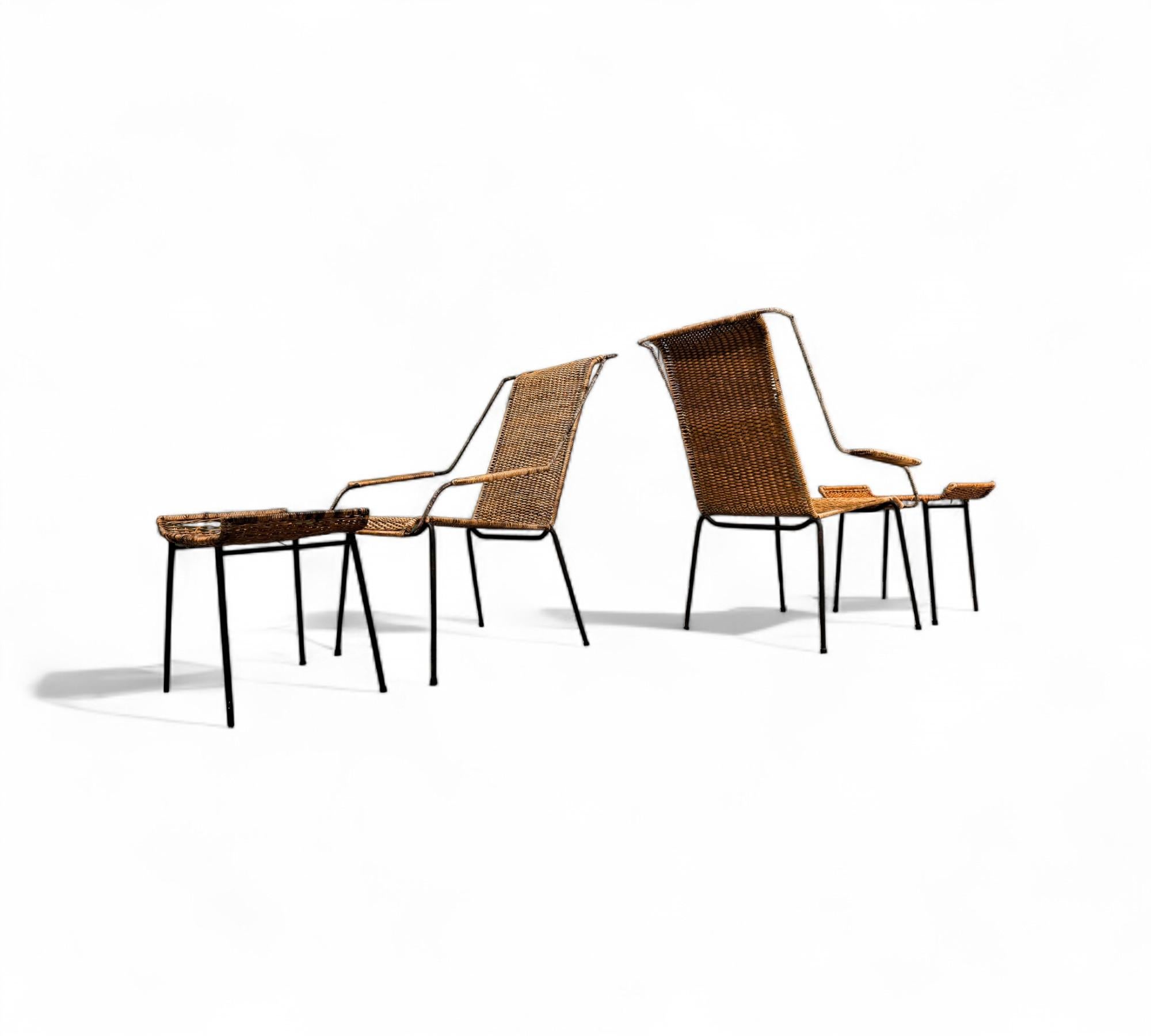 Ensemble de fauteuils et tabourets The Modernity en cannage et fer Att. Carlo Hauner, années 1950 Bon état - En vente à New York, NY