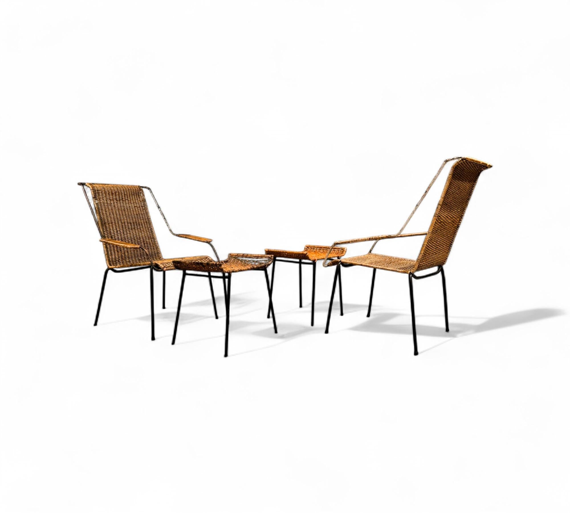 Acier Ensemble de fauteuils et tabourets The Modernity en cannage et fer Att. Carlo Hauner, années 1950 en vente