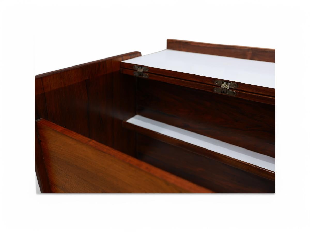 Brazilian Modern Bar Cart in Hardwood by Sergio Rodrigues, 1962, Brazil For Sale 4