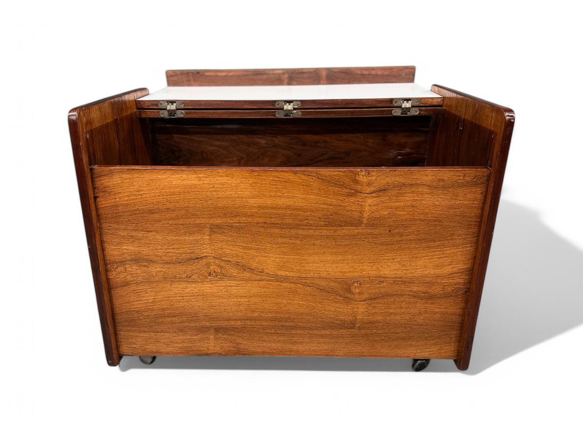 Hand-Carved Brazilian Modern Bar Cart in Hardwood by Sergio Rodrigues, 1962, Brazil For Sale