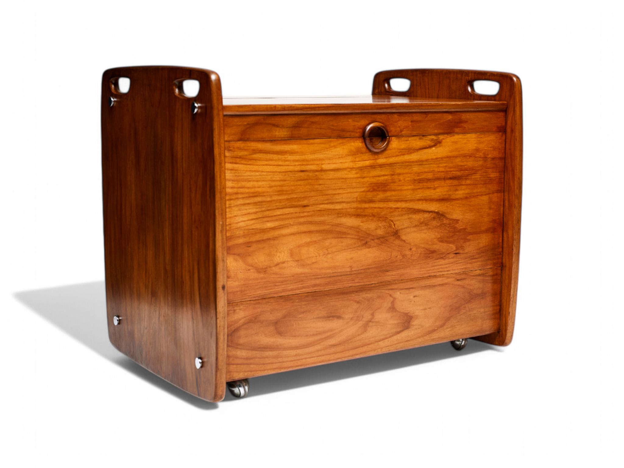 Mid-Century Modern Brazilian Modern Bar Cart in Hardwood by Sergio Rodrigues for Oca, 1962, Brazil For Sale