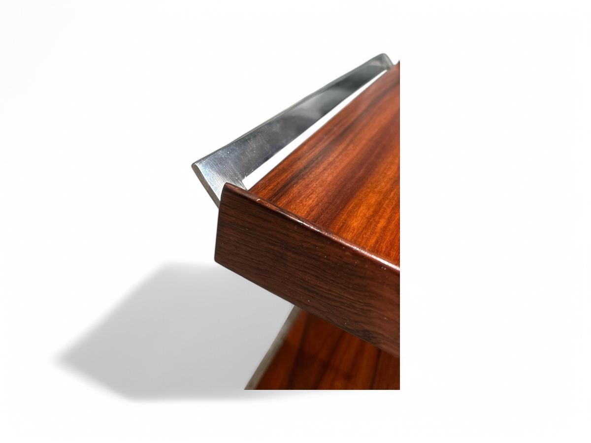 Carro de bar moderno brasileño en madera dura y metal, Forma, años 60 en venta 6