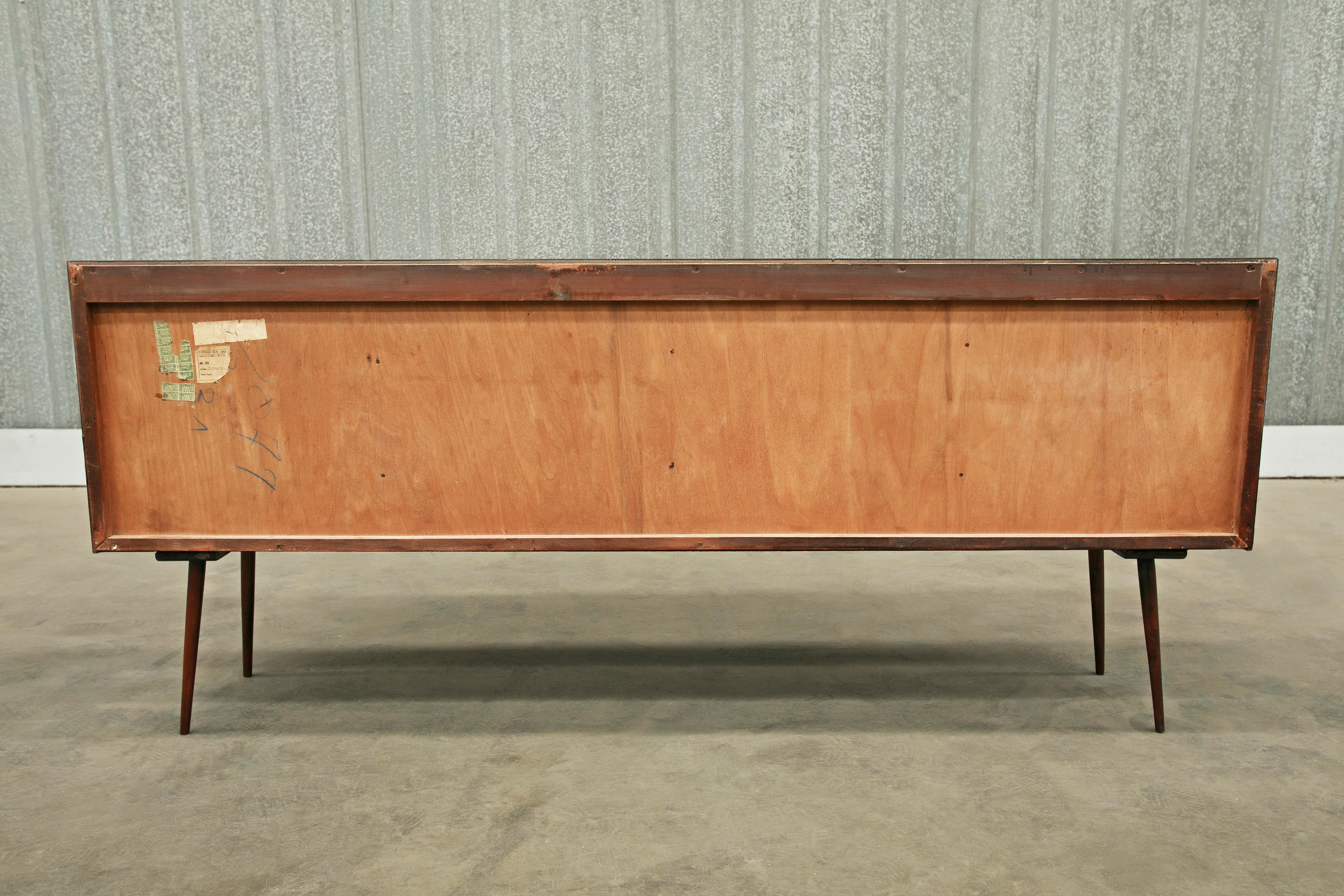 Mid-20th Century Brazilian Modern Bar in Rosewood and White Finish, by Forma, 1960s, Brazil For Sale