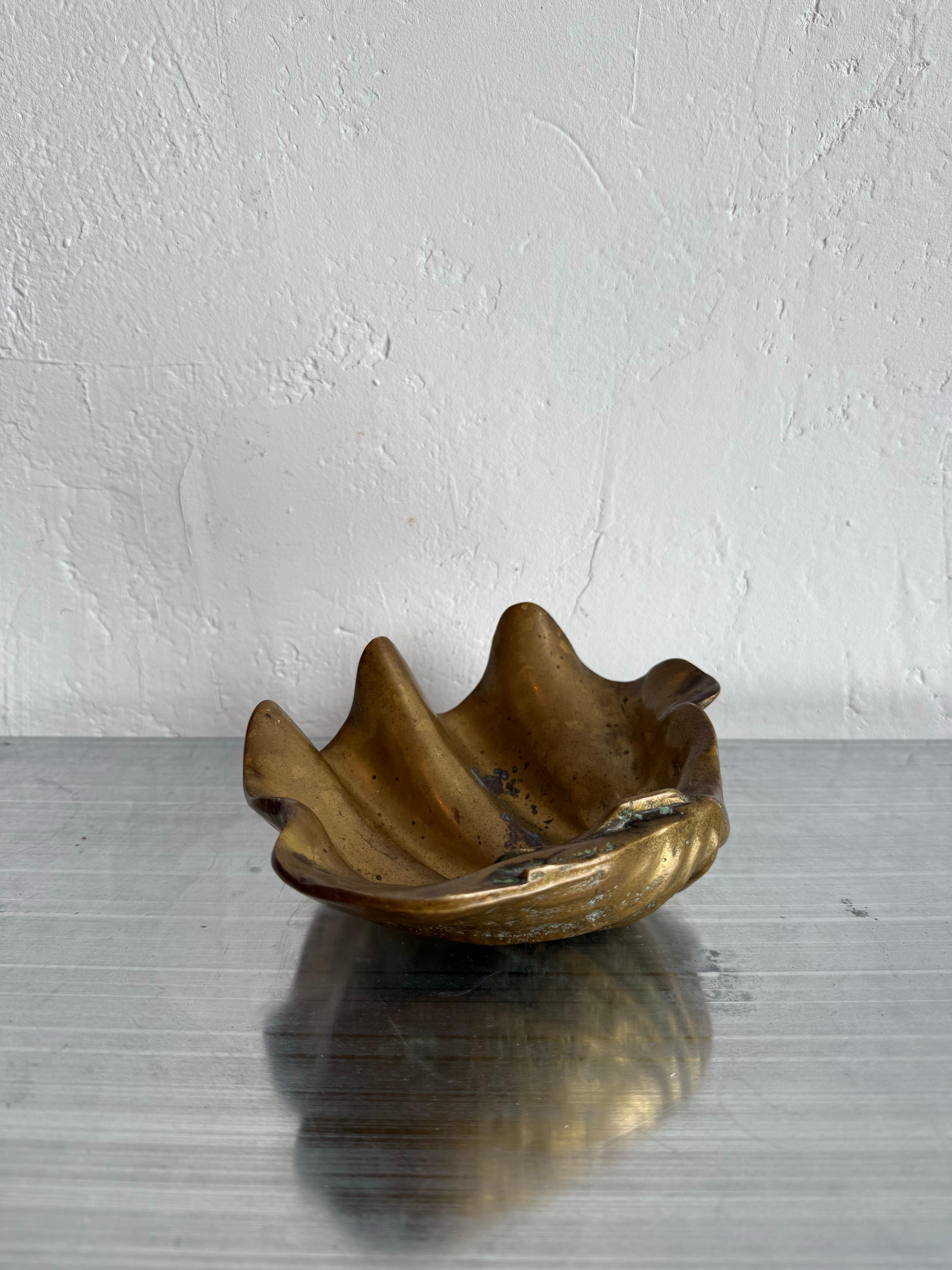 Brazilian Modern Bronze Clam Shell Ashtray or Catchall, 1960s For Sale 11