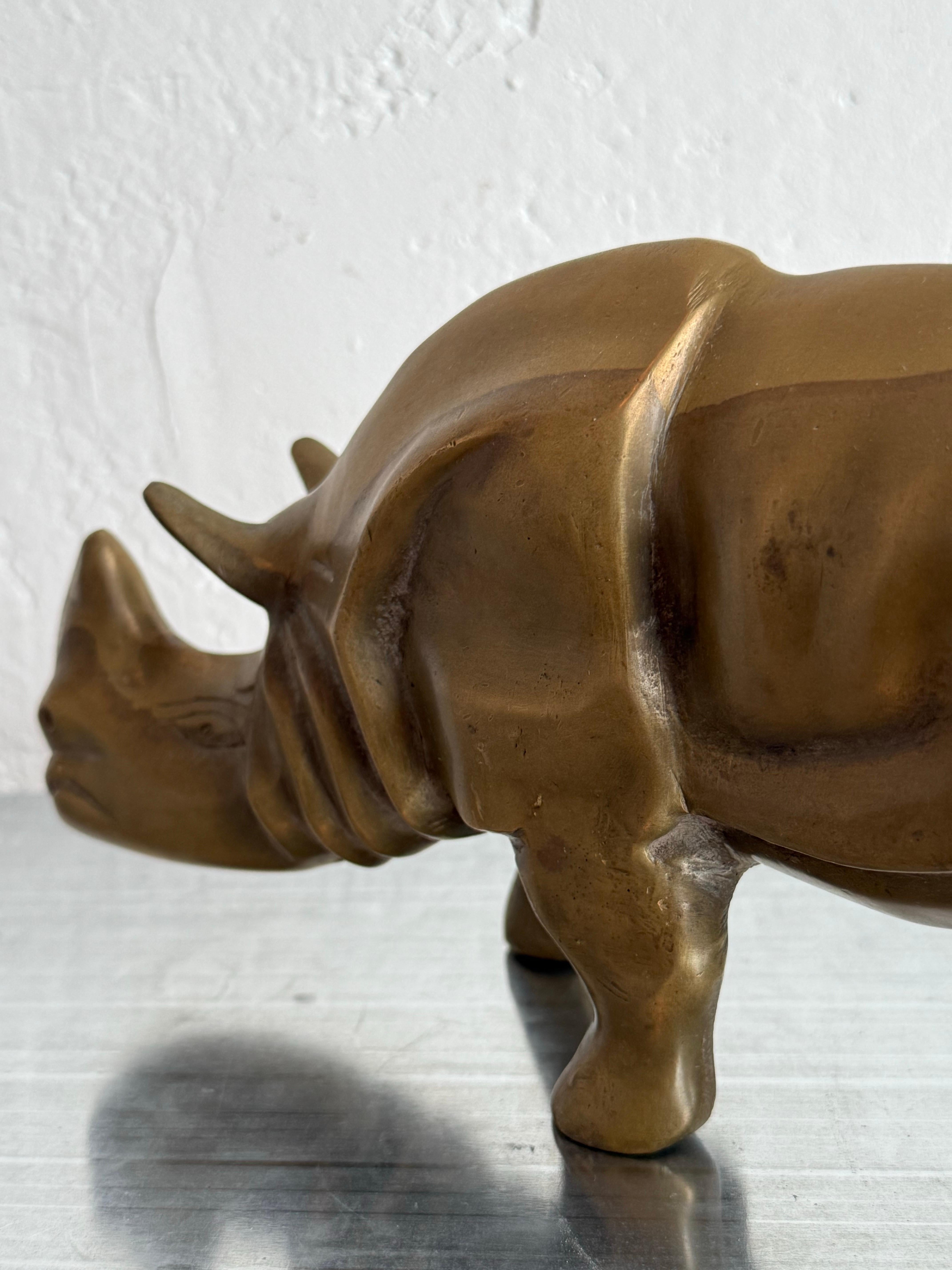 Scultura moderna brasiliana di rinoceronte in bronzo, anni '70 in vendita 6