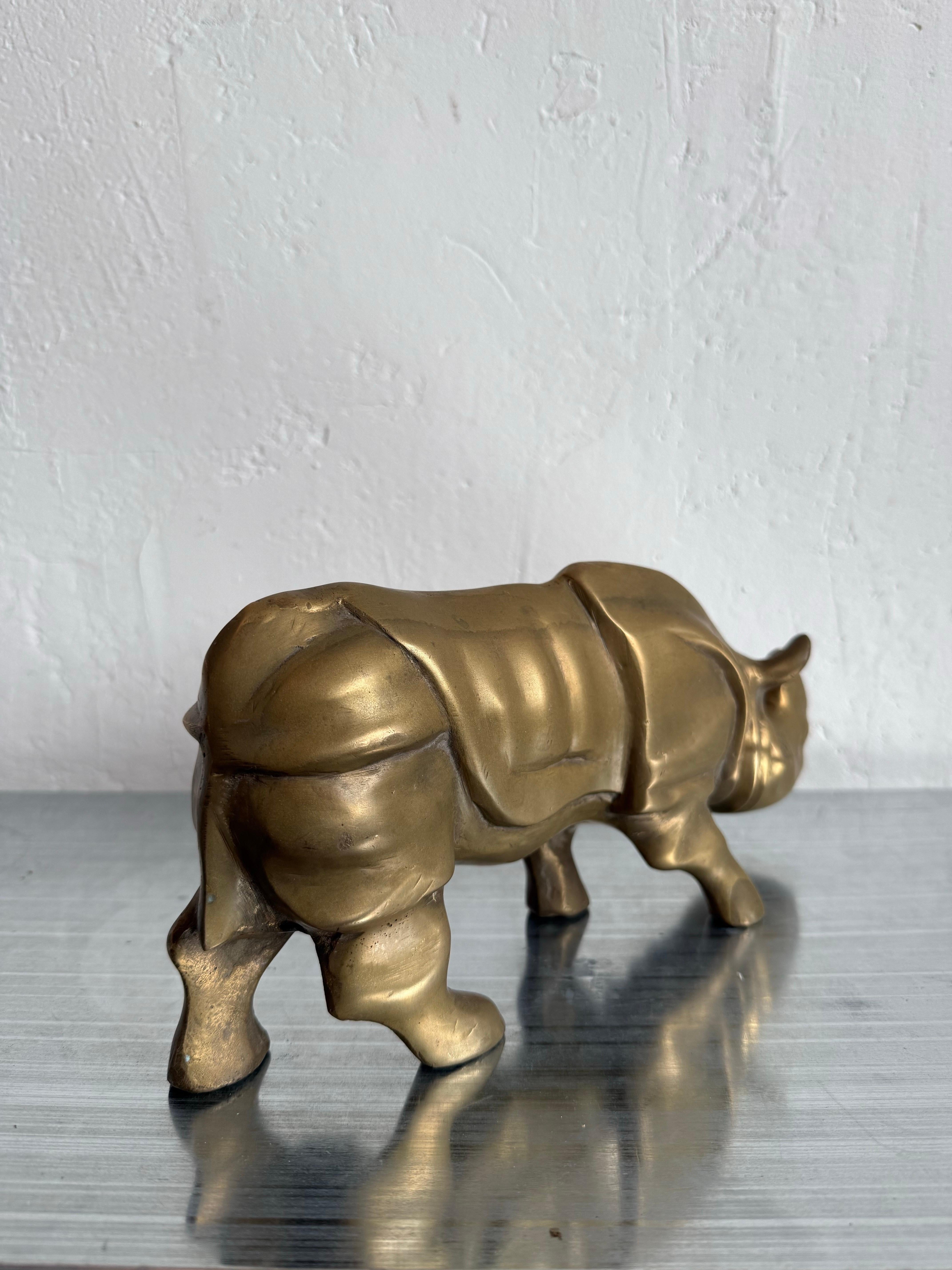 Bronzo Scultura moderna brasiliana di rinoceronte in bronzo, anni '70 in vendita