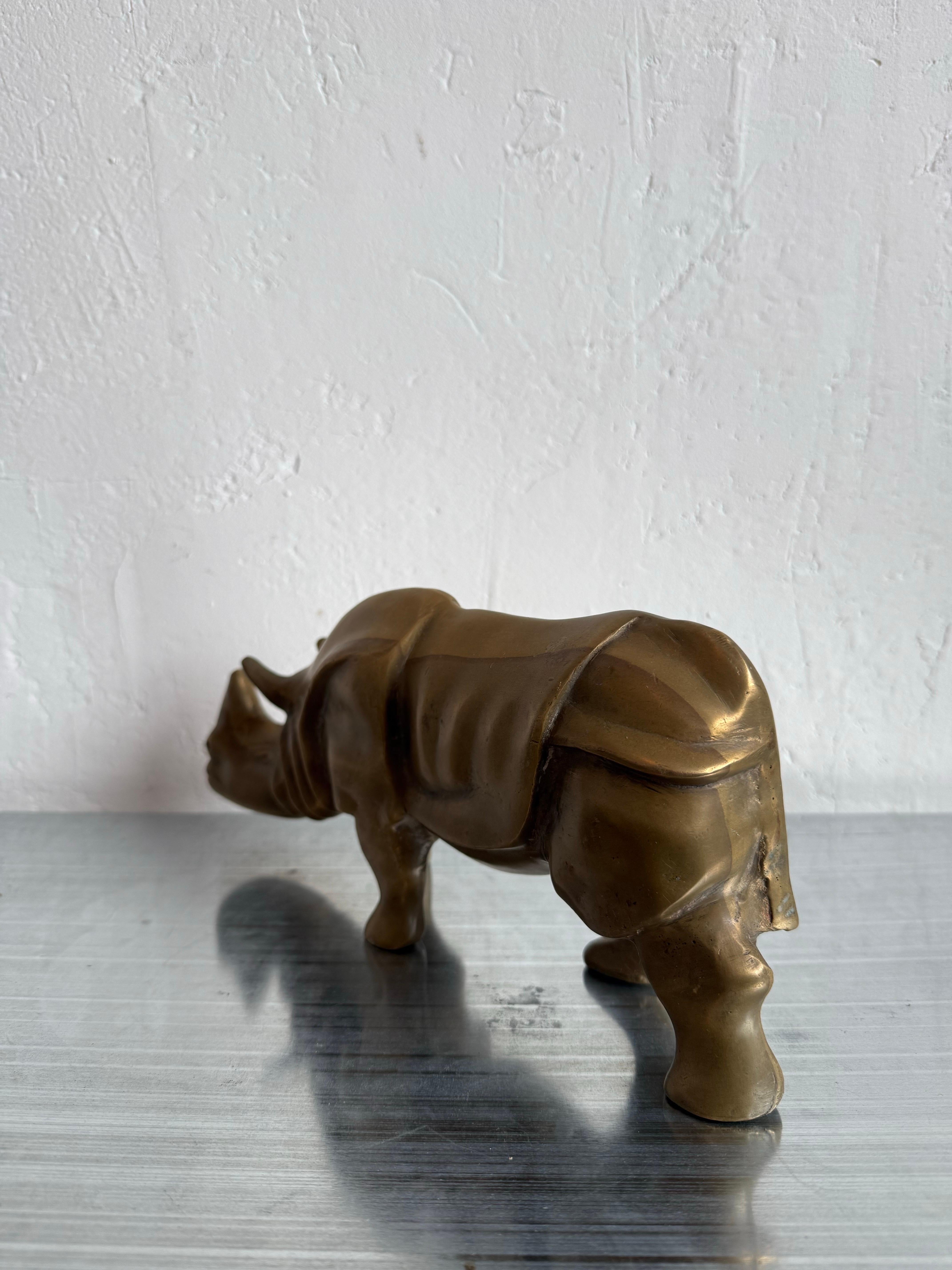 Scultura moderna brasiliana di rinoceronte in bronzo, anni '70 in vendita 2