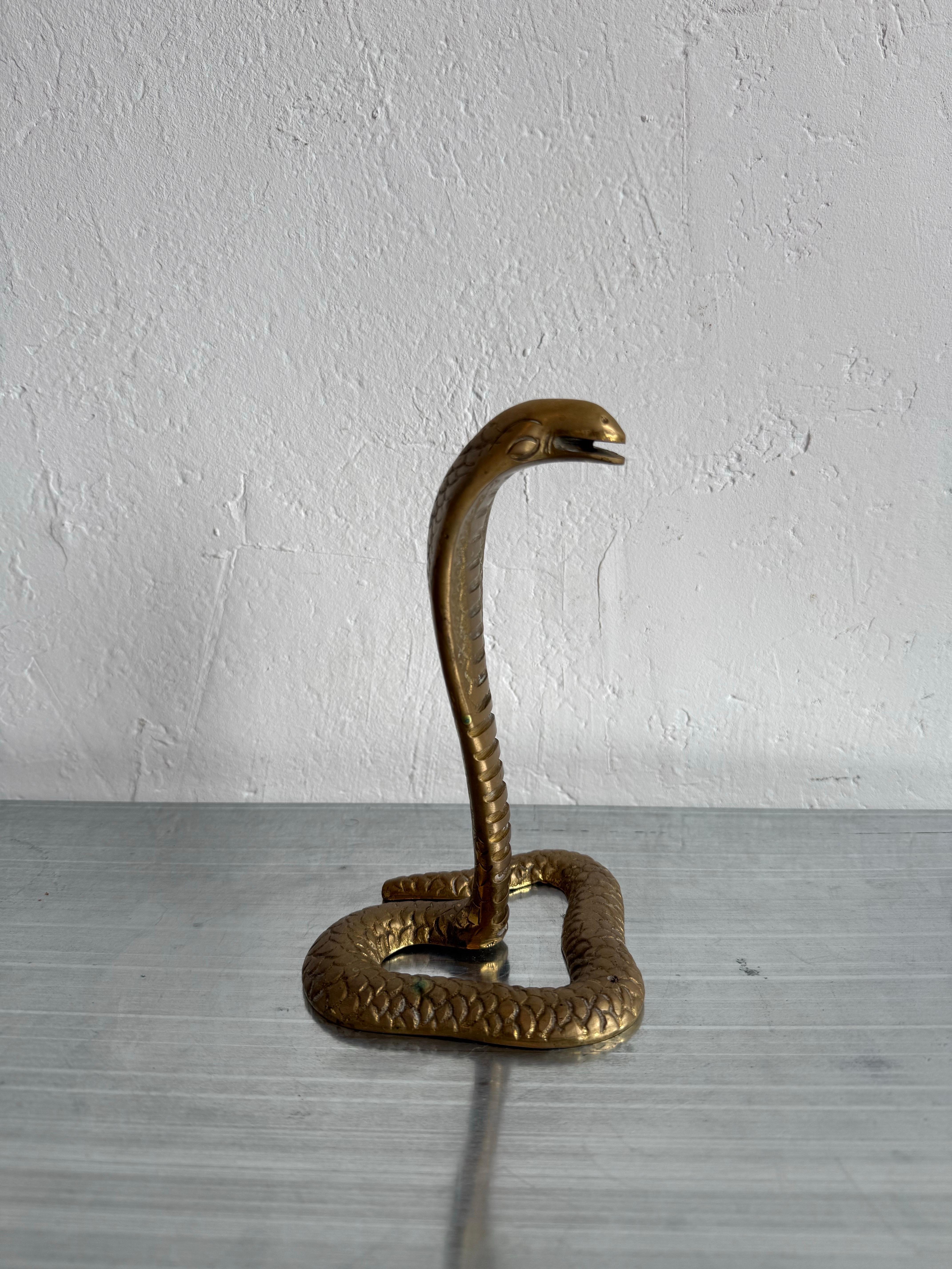 Brasiliano Scultura moderna brasiliana in bronzo a forma di serpente, anni '60 in vendita