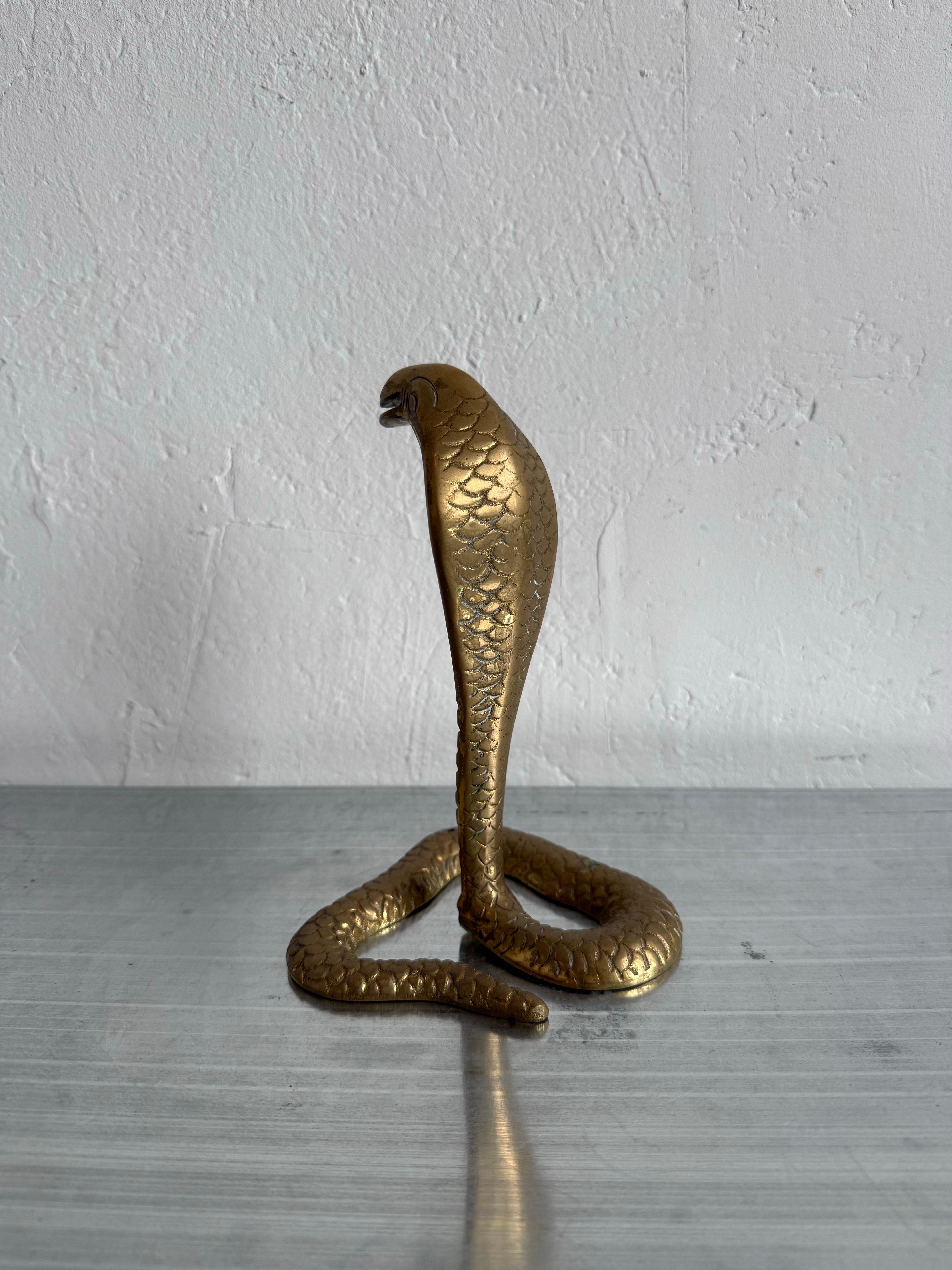Bronzo Scultura moderna brasiliana in bronzo a forma di serpente, anni '60 in vendita