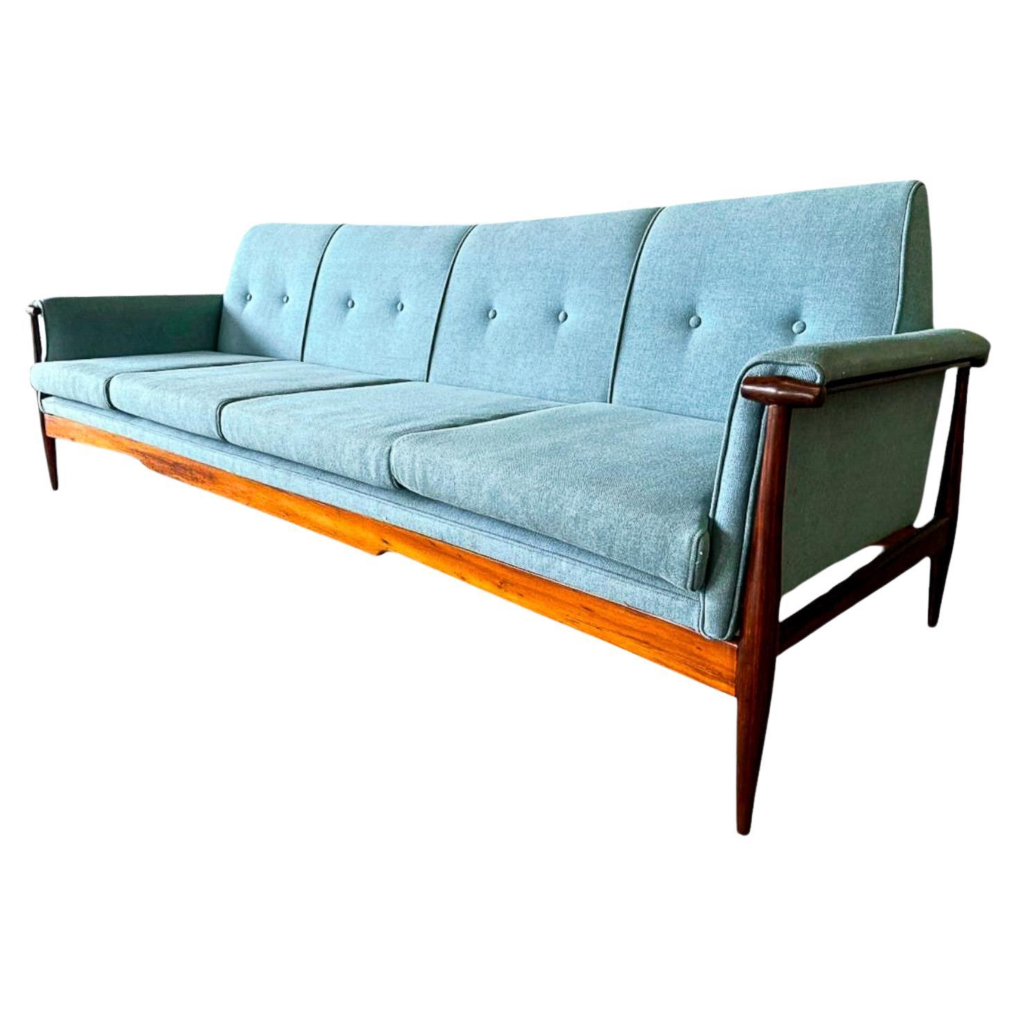 Brazilian Modern "Canoa" Sofa in Hardwood and Upholstery, Liceu de Artes, 1960s