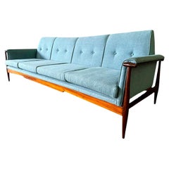 Brazilian Modern "Canoa" Sofa in Hardwood and Upholstery, Liceu de Artes, 1960s