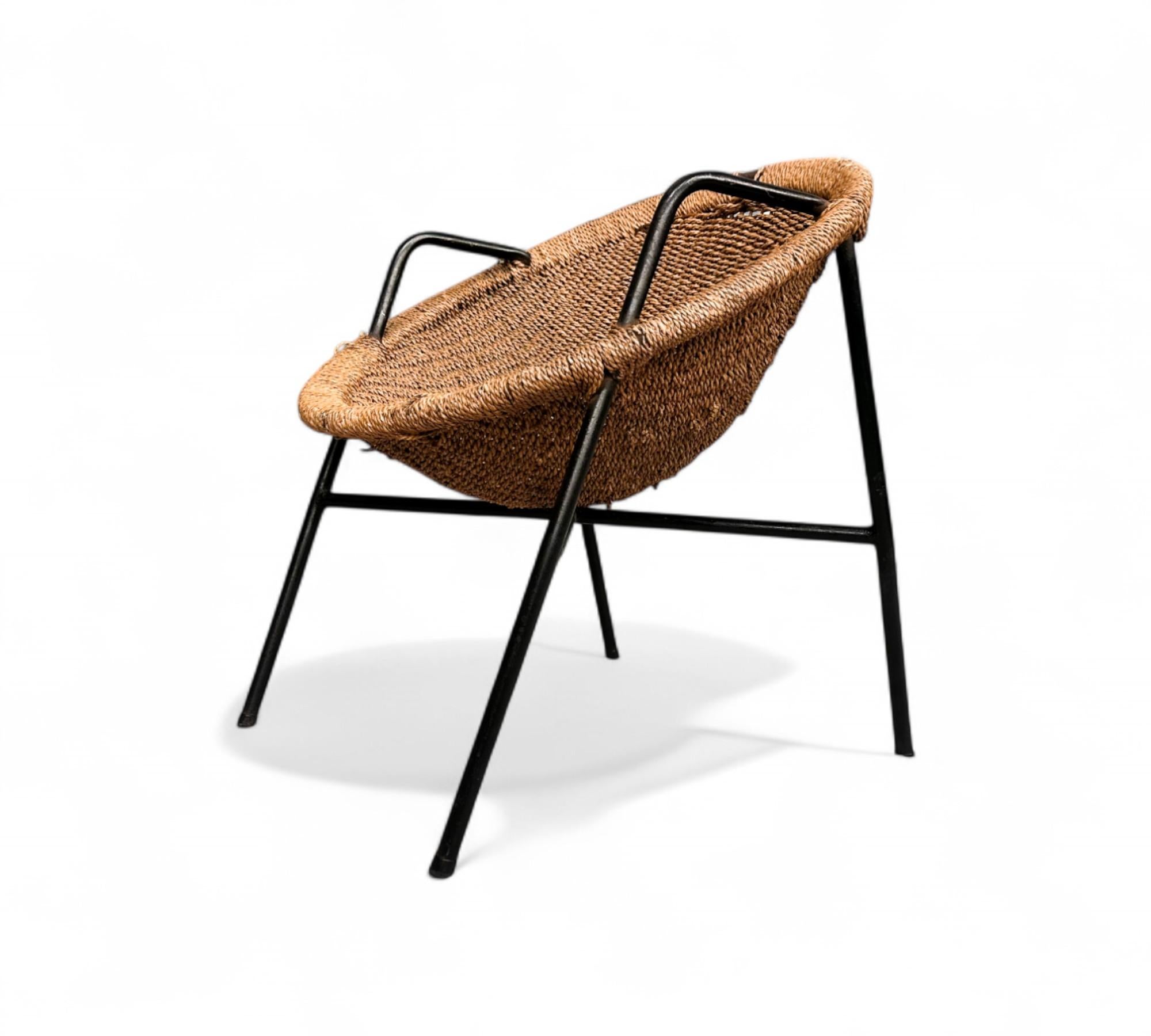 Mid-Century moderno Sedia moderna brasiliana in canna e ferro di Carlo Hauner e Martin Eisler, anni '50 in vendita