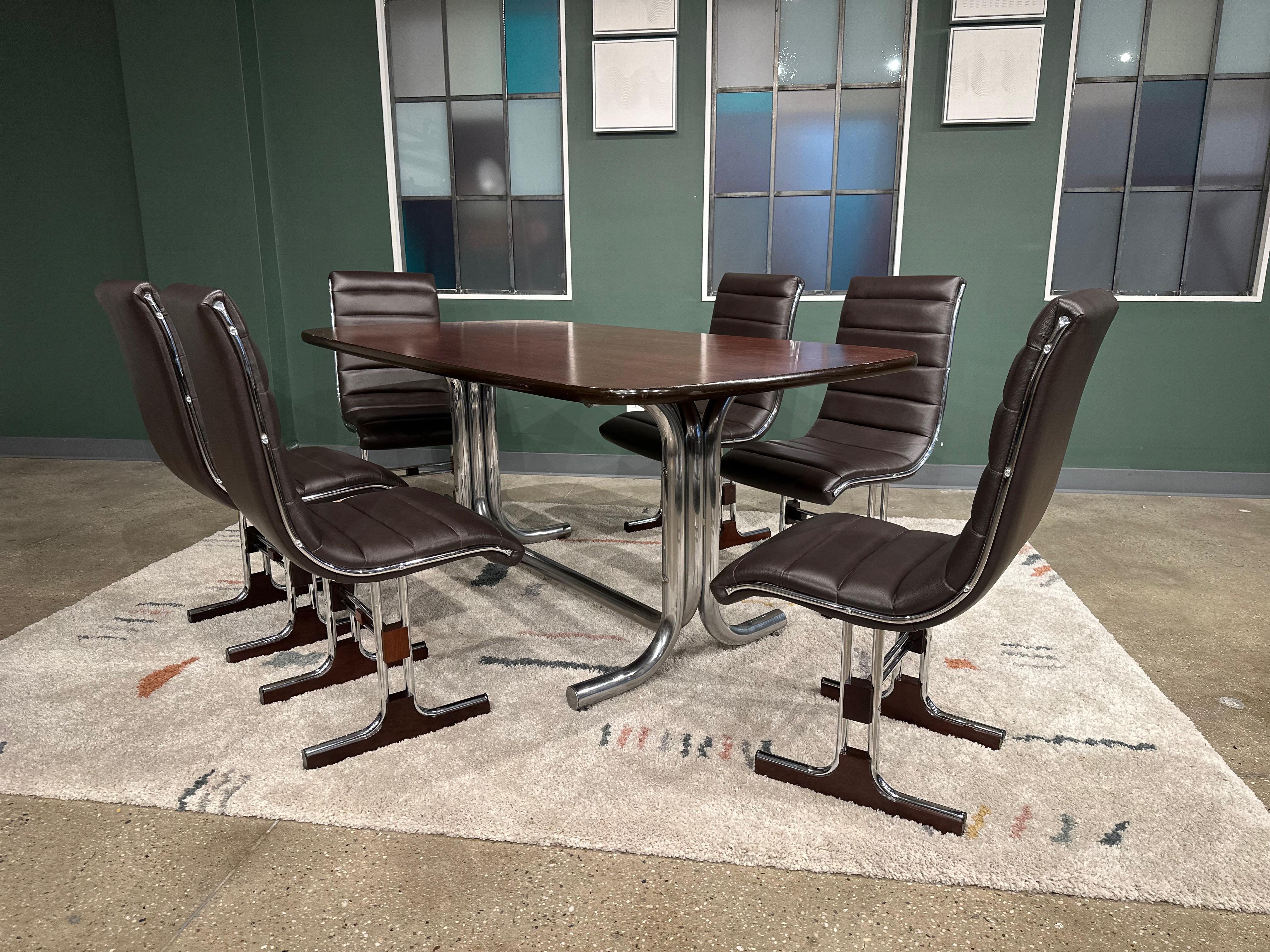 Late 20th Century Brazilian Modern Chair Set in Leather, Chrome and Hardwood, by Braszenski, 1970s For Sale