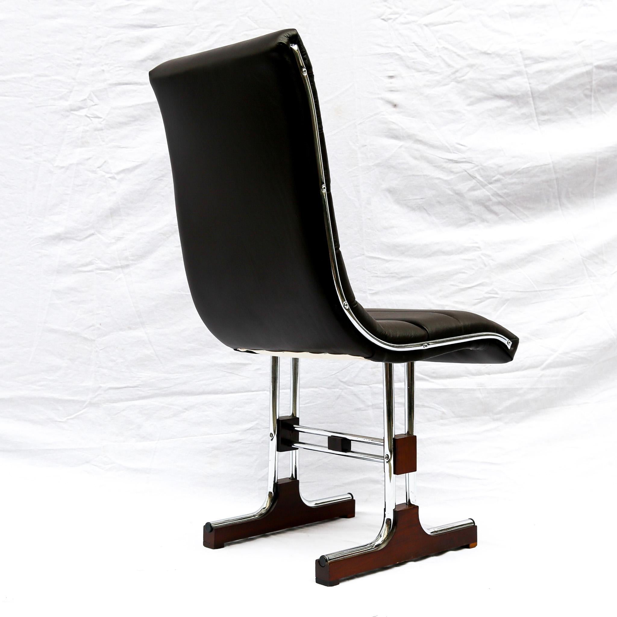 Mid-Century Modern Brazilian Modern Chair Set in Leather, Chrome and Hardwood, by Braszenski, 1970s For Sale