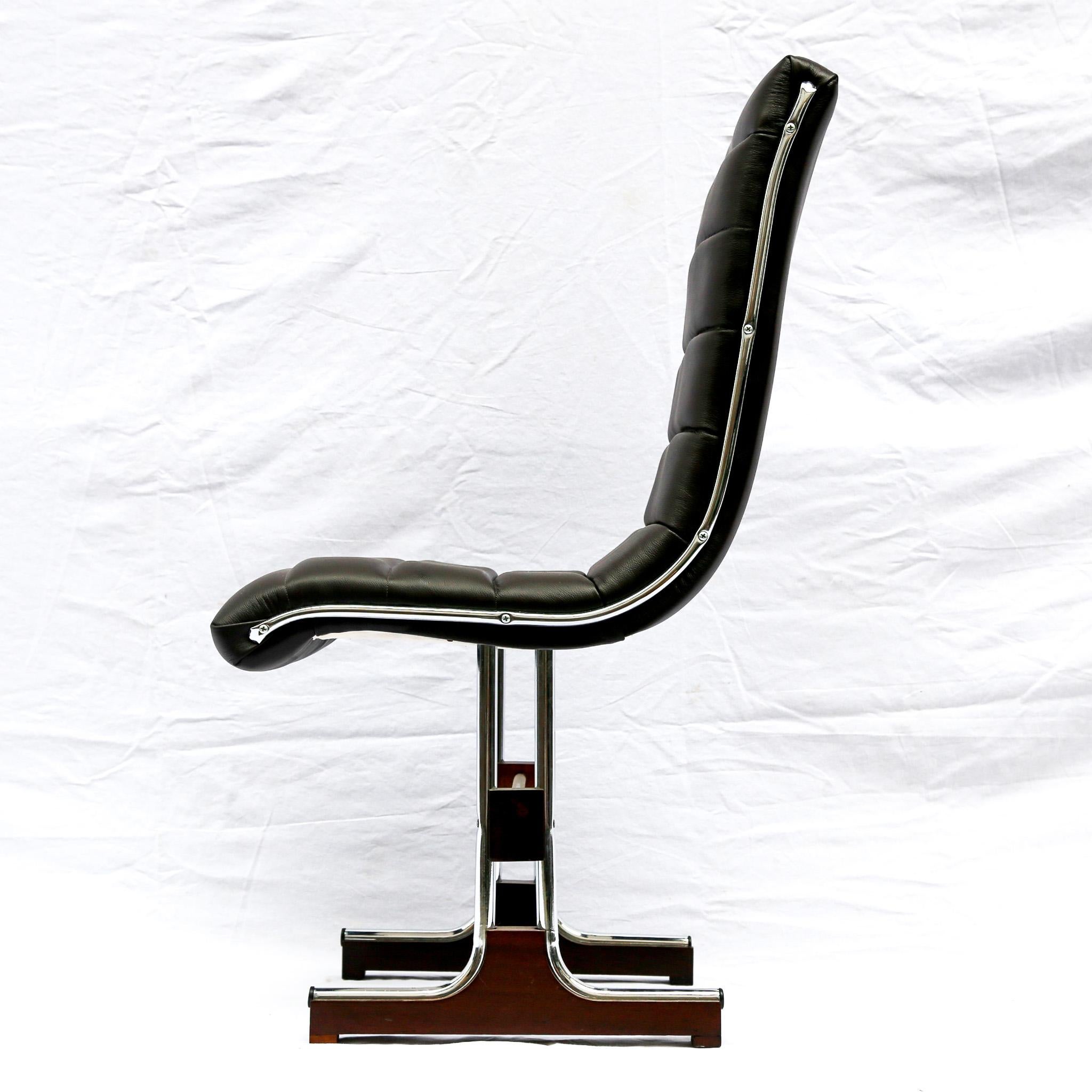 Woodwork Brazilian Modern Chair Set in Leather, Chrome and Hardwood, by Braszenski, 1970s For Sale