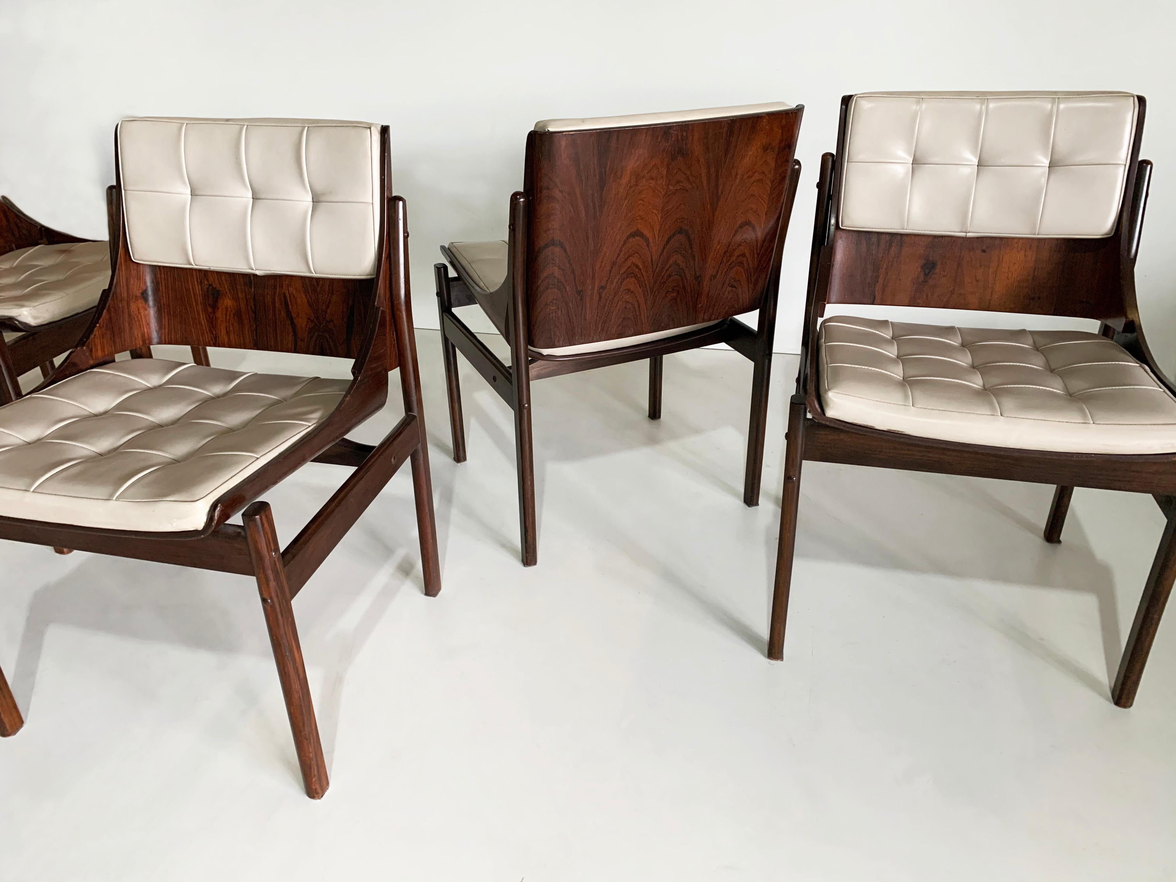 These chairs, often attributed to Jorge Zalszupin was produced in the 1960's by Moveis Novo Rumo, a furniture manufacture founded by Francesco Scapinelli, Giuseppe Scapinelli's brother. The design of these chairs resemble Zalszupin's design due to