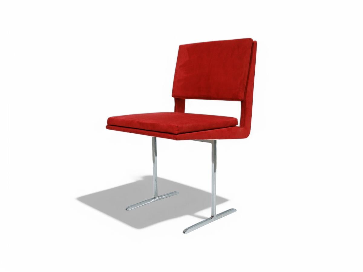 Sillas modernas brasileñas de cromo y ante rojo, Jorge Zalszupin, 1965 Brasil en Bueno estado para la venta en New York, NY