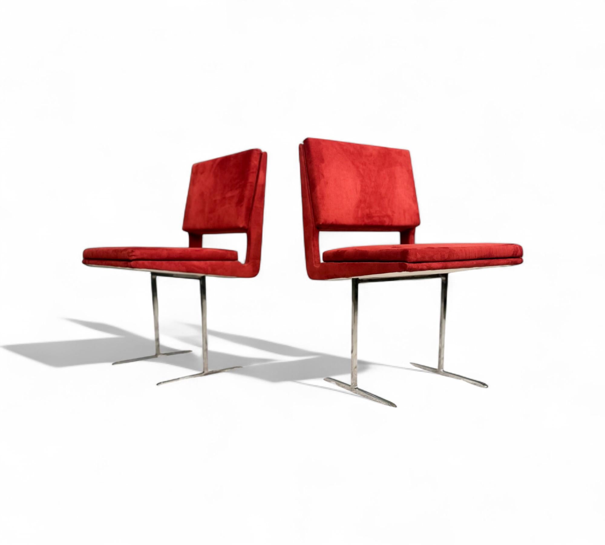 Brasiliano Sedie moderne brasiliane in cromo e camoscio rosso, Jorge Zalszupin, 1965 Brasile in vendita