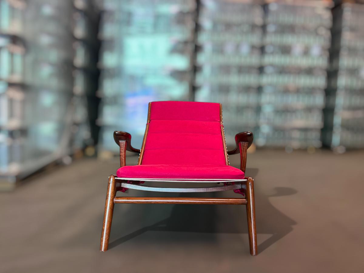 Chaise moderna brasiliana in legno di Caviuna e Ultrasuede, Pierre Wood, anni '50 in vendita 2